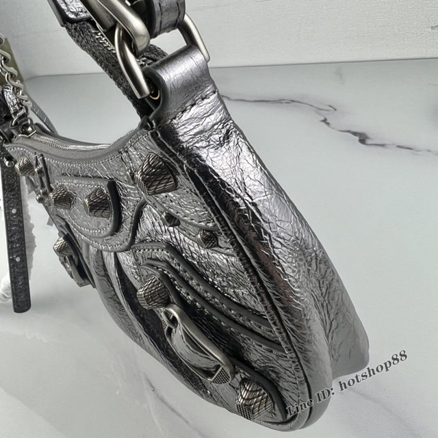 Balenciaga專櫃爆款Le Cagole單肩斜挎包機車包 巴黎世家迷你爆裂紋銀色銀扣半月牙腋下包 fyj1180